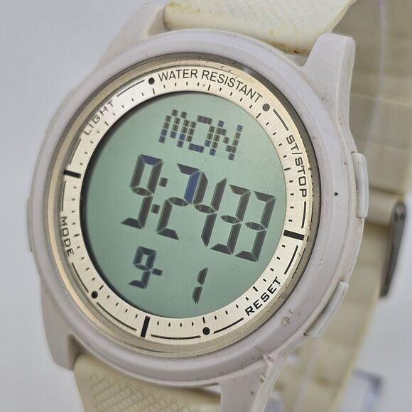Beeasy AW02 Men's Ultra Slim Digital Watch 44MM White Plastic Bands New Battery - Picture 3 of 15